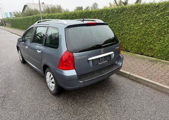 Peugeot 307 1,6 HDi Nová STK , 7 míst nafta manuál 80 kw - 8