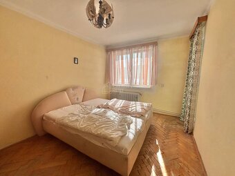 Predaj RD s pozemkom a garážou v radovej zástavbe Turzovka - 8