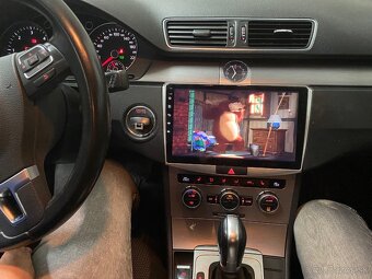 Nove Android 2025 dotykove autoradia s navi + MONTAZ - 8