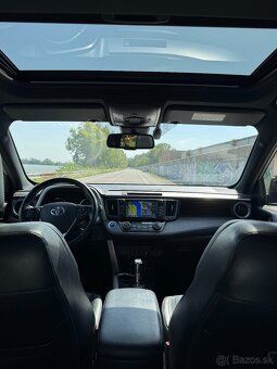 Toyota Rav4 2.5 Hybrid Trend AWD + winter paket(Odpočet DPH) - 8