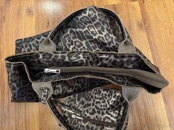 Dámska kožená kabelka - 8