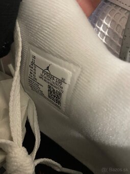 Jordan 4 White cement - 8