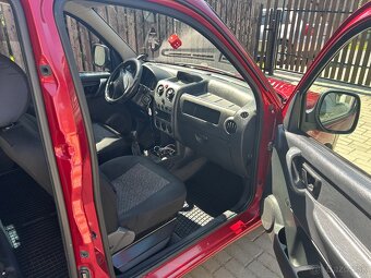 Citroen berlingo 1,4 benzín - 8