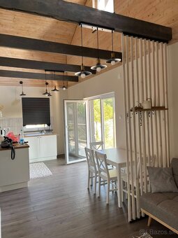 🏡 Novostavba s velkým pozemkem – ideální rodinné bydlení - 8