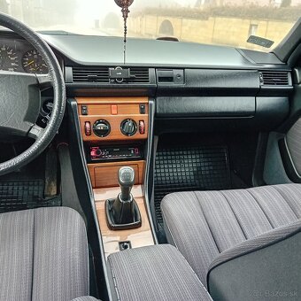 Mercedes-Benz w124 250d - 8