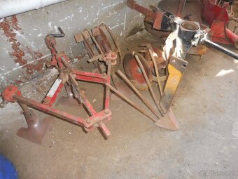 predám malotraktor vari - tera s náradím - 8