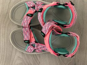 Topánky, gumáky, tenisky, sandále - 8