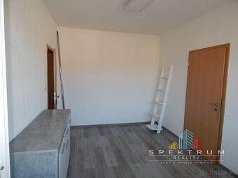 REZERVOVANÉ-EXKLUZÍVNE- SPEKTRUM REALITY- Na PREDAJ 3 -izbov - 8