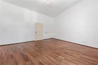 Výnimočný, priestranný 3 izbový byt pri Prezidentskom paláci - 8