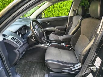 Mitsubishi Outlander 2,2 diesel, Automat., 7 Miestne. - 8