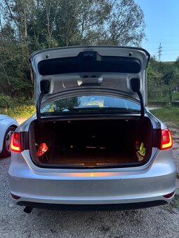 Predám Volkswagen Jetta 1.2 TSI 77kw - 8