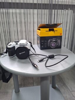 Kodak pixpro AZ425 - 8