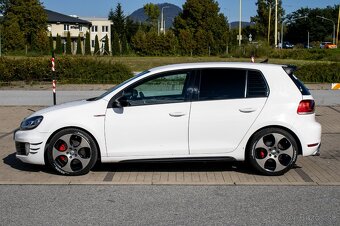 VW Golf GTI 2.0TSI - 8