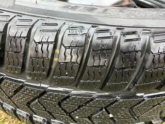 Pirelli R16 215/60 5 x 112 - 8