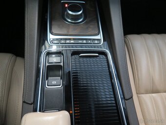 Jaguar F-Pace 3.0d V6 AWD,Portfolio,DPH - 8