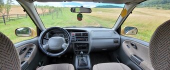Predám Suzuki Grand Vitara 2,0 benzín 4x4 - 8