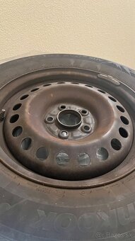 Sada letných a zimných Pneu s plechovými diskami 215/70 R16 - 8