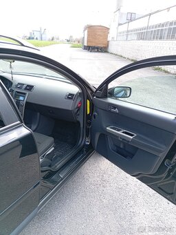 Volvo V50 - 8