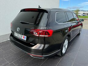 Volkswagen Passat Variant 2.0 TDI Elegance 4Motion DSG - 8