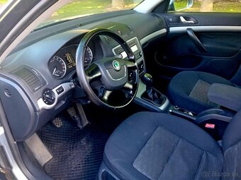 Škoda Octavia 2012 - 8