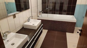 ELEGANTNÝ 5i RD, kde sa pohodlie snúbi s dokonalou lokalit - 8