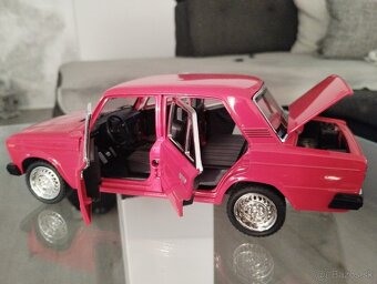 1:18 Lada 2107 - 8