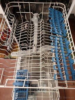 Úzka 45 cm umývačka riadu beko - 8