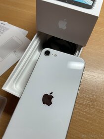 iPhone SE 2020 - 8