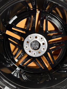 ORIG.MERCEDES V-class AMG W447 R19 245/45/19 NOVE - 8