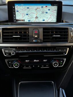 BMW 320d SPORT LINE - 8