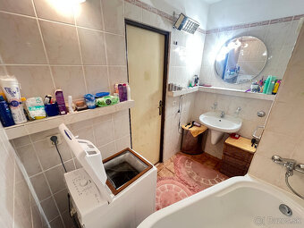 Veľkometrážny 4 izbový byt s lodžiou 99 m2 v Trenčíne - 8
