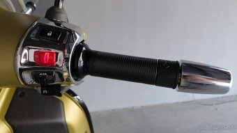 VESPA S 300 GTS Super Sport - Akrapovič - 8