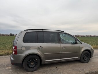 VW Touran 1.9TDI BLS DSG - 8