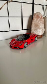 Modely 1:24 - 8