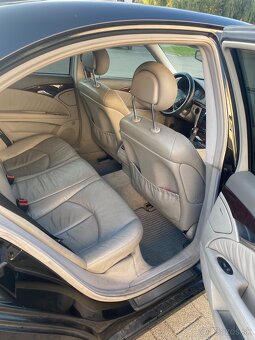 Mercedes-Benz E240 - 8