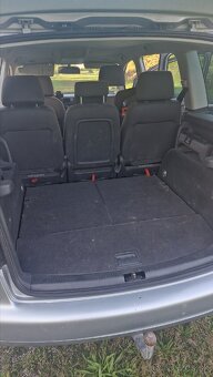 Volkswagen Touran - 8