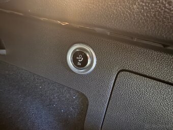 Ford Kuga 2.0 TDCi 4x4 automat 180 koní - 8