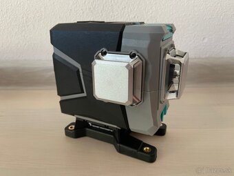 12 líniový samonivelačný 3D laser, diaľkový ovládač, 4400mAh - 8