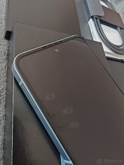 Samsung Galaxy Z flip 6 12/256 - 8