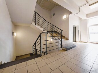 EXKLUZÍVNE Obchodno - administratívne priestory LIVING CE - 8