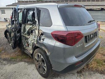 Suzuki Vitara 1.4 hybrid 4x4 - 8