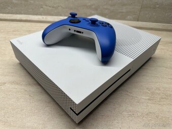 Microsoft Xbox One S 1TB - 8