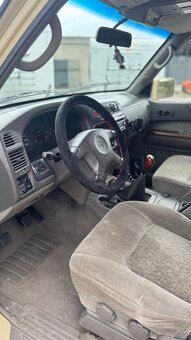 nissan patrol GR Y61 2,8 - 8