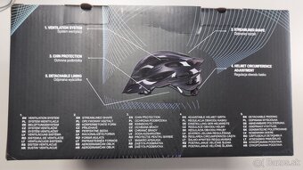 4F cyklistická helma čierna - 8