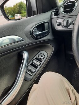 Ford S-max 1.8 92kw titanium - 8