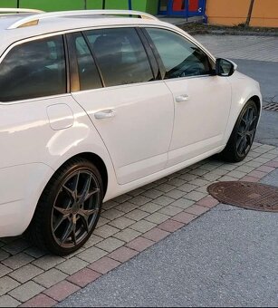 Skoda Octavia - 8