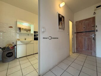 Na predaj: Veľký 3 ib v CENTRE + BALKON + ŠATNIK + ŠPAJZA + - 8