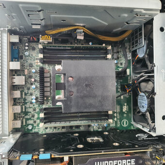 Predám PC/Wokrstation Dell Precision 5820 - 8