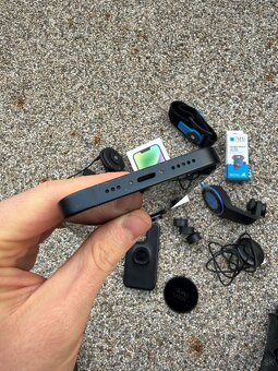 IPhone 14 + Quad lock - baterie 100% - 8