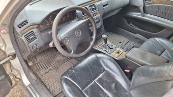 W210 - 8
